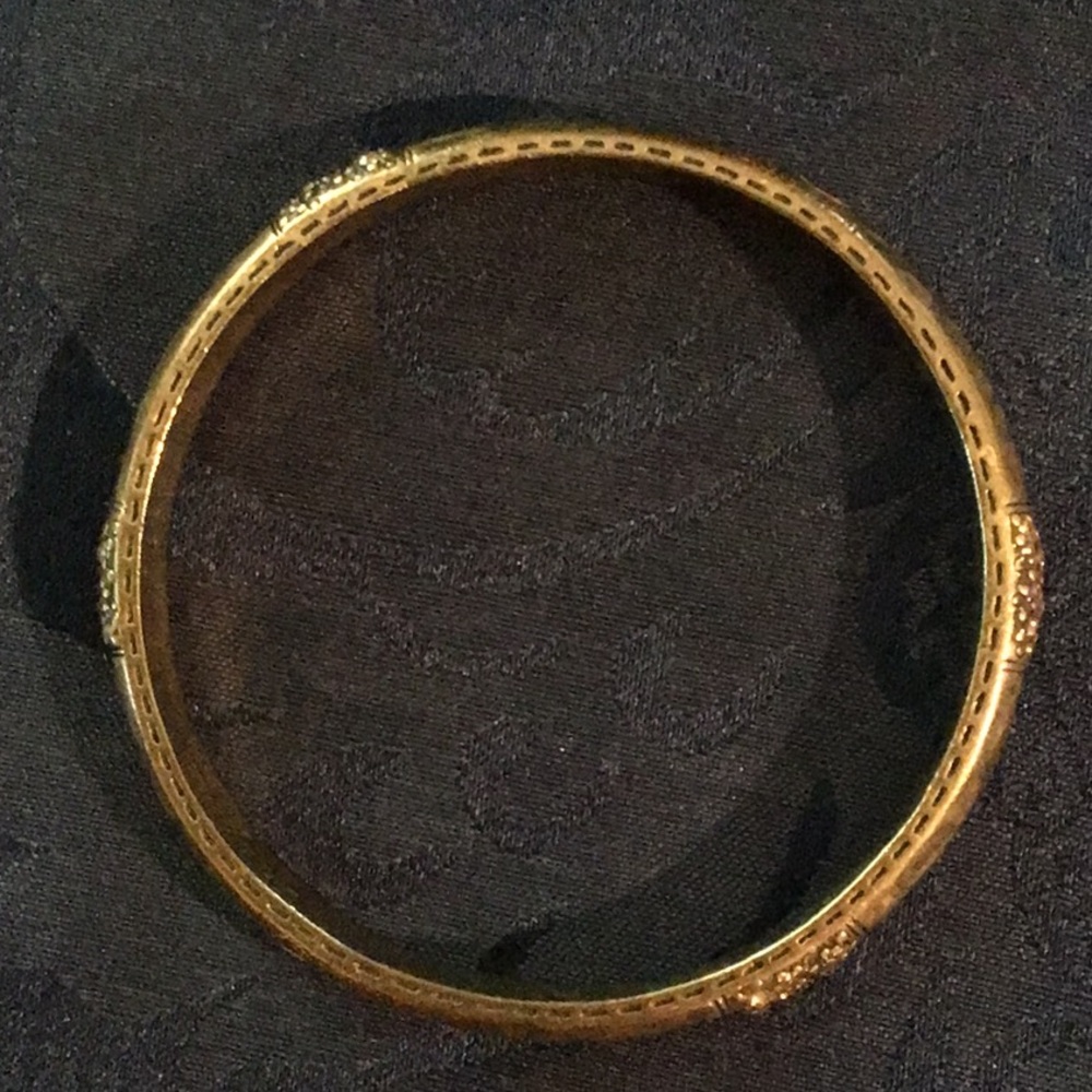 Chico’s Gold Tone Solid Bangle bracelet.